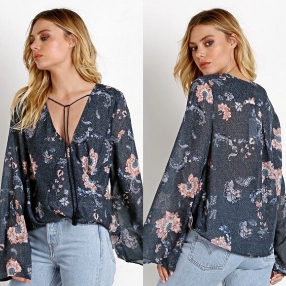 The JetSet Diaries TJD Boho Bell Sleeve Hippie Print Top Size XS Bohemian Blouse - Picture 2 of 10
